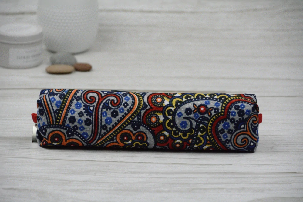 Pouzdro na deštník ornamenty s červenou