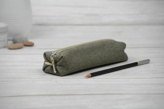 Penál mini středně hnědý 