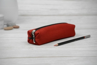 Penál mini červený s černým zipem
