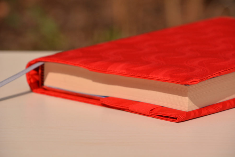 Obal na diář, knihu sytě červený